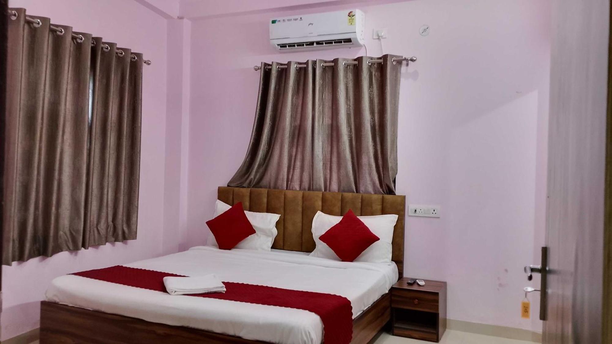 Hotel O Velvet Lucknow